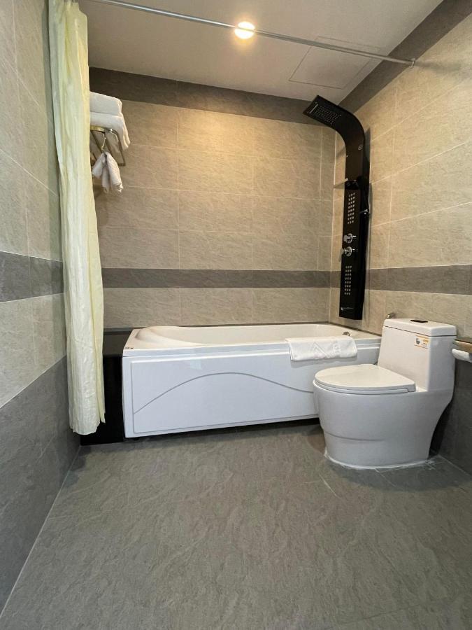 Y Linh Hotel Quy Nhơn Exterior foto